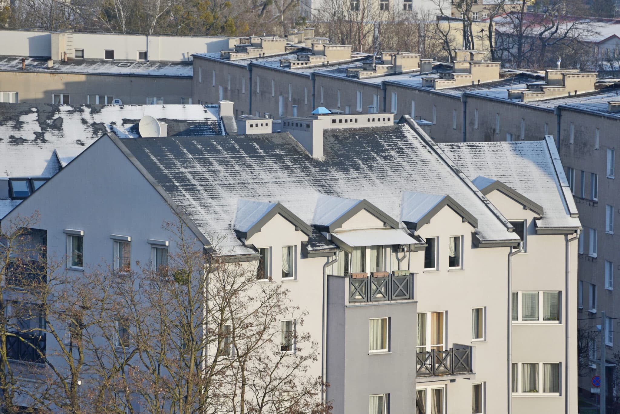 Koszty ogrzewania w blokach – od czego zależą i jak je realnie obniżyć?